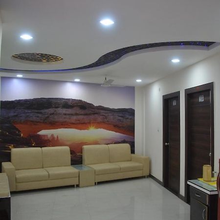 Hotel Krishna Galaxy Kānpur Eksteriør bilde