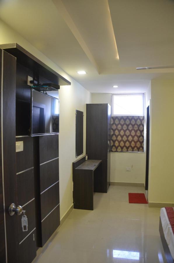 Hotel Krishna Galaxy Kānpur Eksteriør bilde